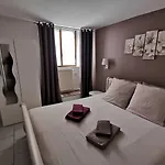 Cosy Gite, King Bed, Fast Wifi Jungholtz