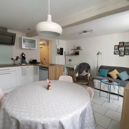 Cosy Gite, King Bed, Fast Wifi Appartamento Jungholtz